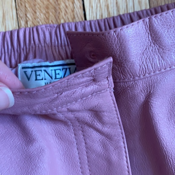 OOAK mauve lavender suit in leather by Venezia - Picture 8 of 12